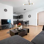 Luxe Pearl Towers *