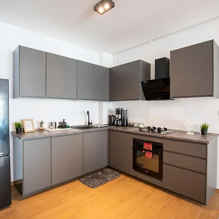 Luxe Pearl Towers