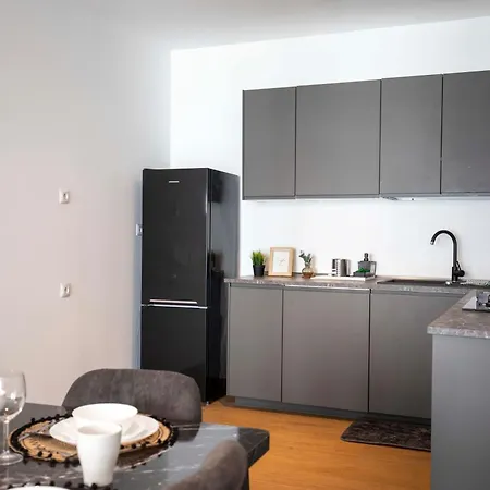 Luxe Pearl Towers