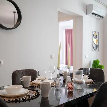 Luxe Pearl Towers Apartmán *