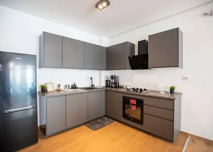 Luxe Pearl Towers