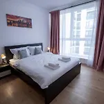 Luxe Pearl Towers Апартаменти *