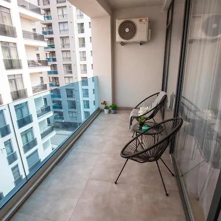Luxe Pearl Towers Бухарест