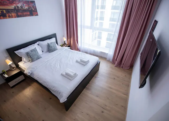 Luxe Pearl Towers *