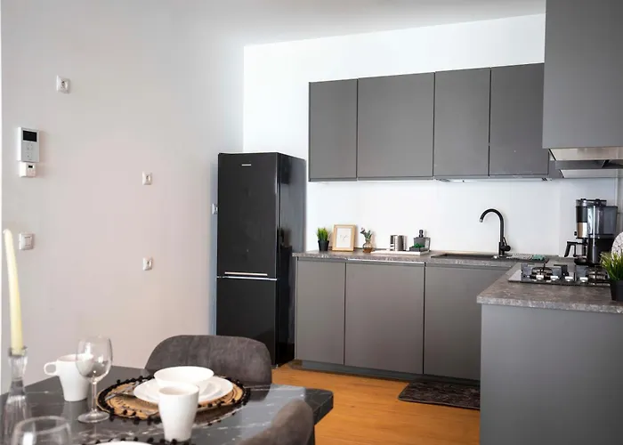 Luxe Pearl Towers
